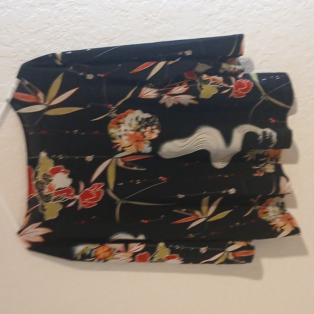 Brittany Black Multicolor Floral Blouse 3X - Picture 8 of 8